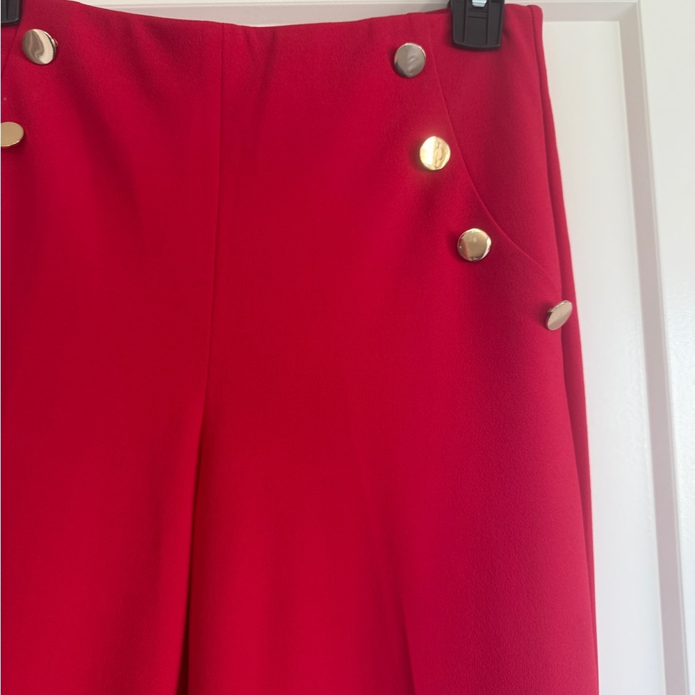 NWOT Express Vibrant Red Wide-Leg Pants with Gold Button Accents (size S) - Picture 4 of 6